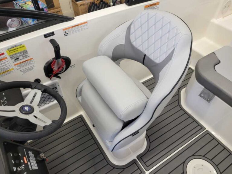 2025 Bayliner VR5 - Proarc Tower Pkg US-BLBX1465H425 [photo 43]